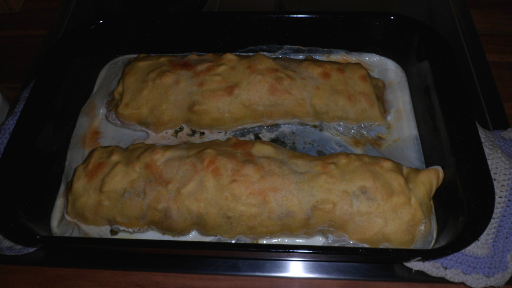 Apfelstrudel fertig