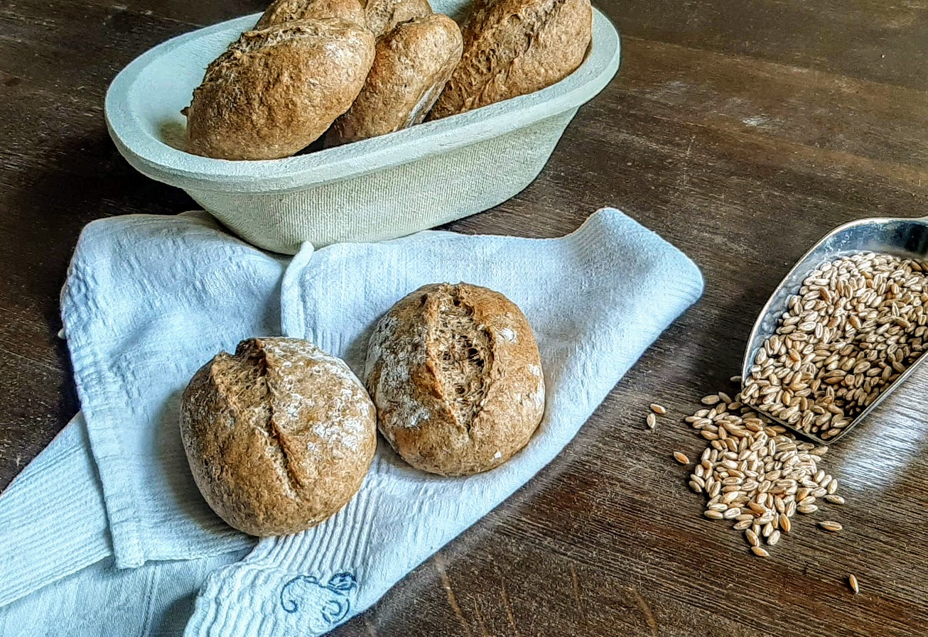 Dinkelvollkornbrötchen mit Dinkelflocken - Miris Welt