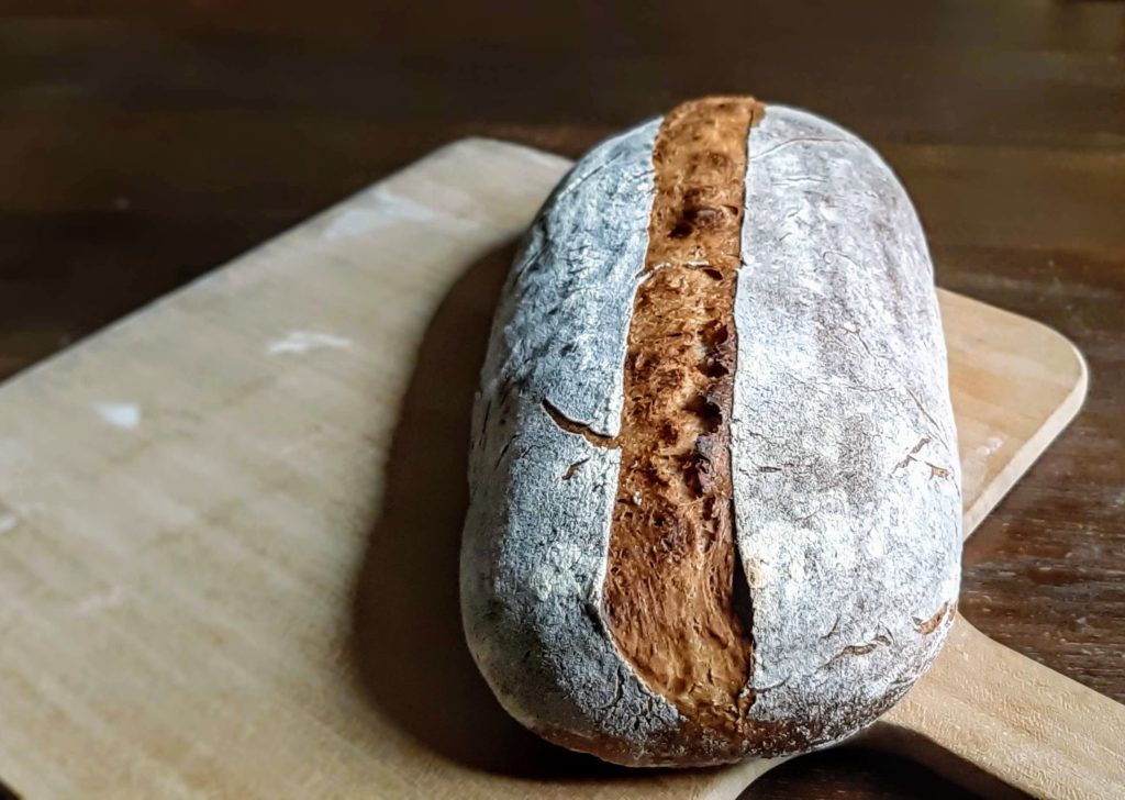 Landbrot aus Sauerteig