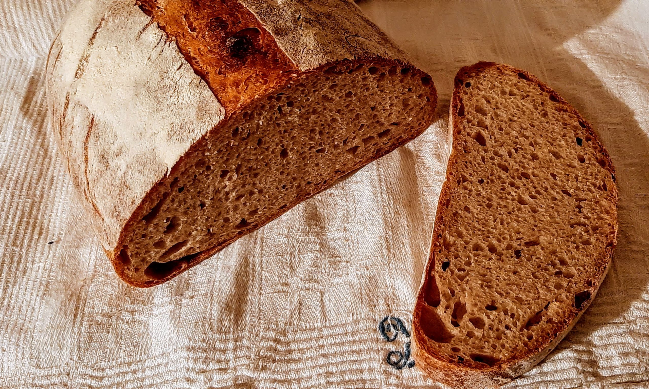 Landbrot aus Sauerteig - ganz ohne Hefe - Miris Welt