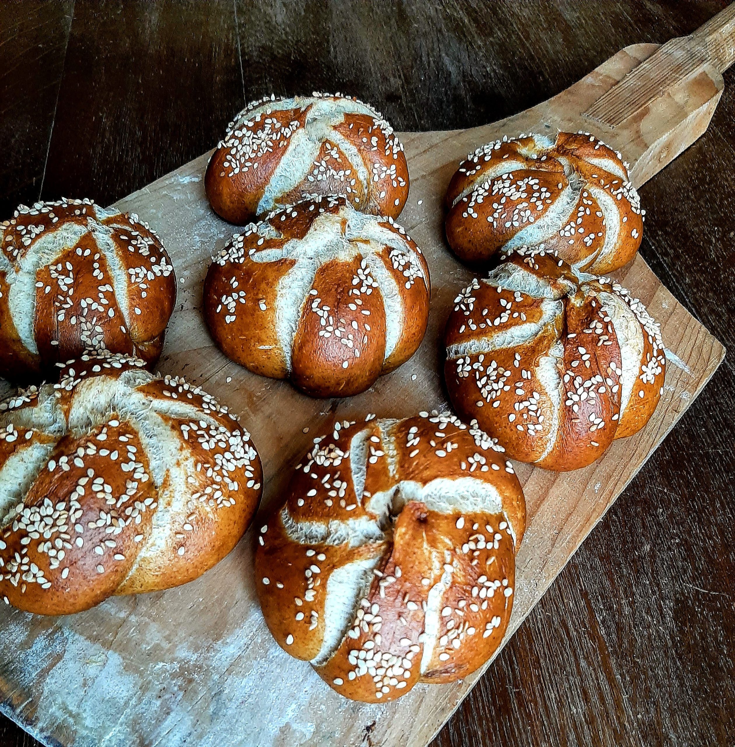 Laugenbrötchen selber machen | mit Dinkel und Emmer - Miris Welt