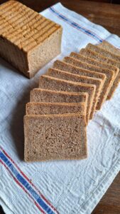 Weizenvollkorntoast aufgeschnitten